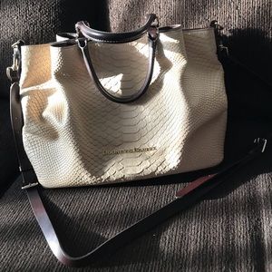 Large Dooney & Bourke Barlow bag Caldwell